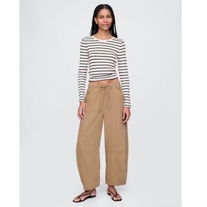 NEW Gap Mid Rise UltraSoft Jeans Size Medium (Petite)